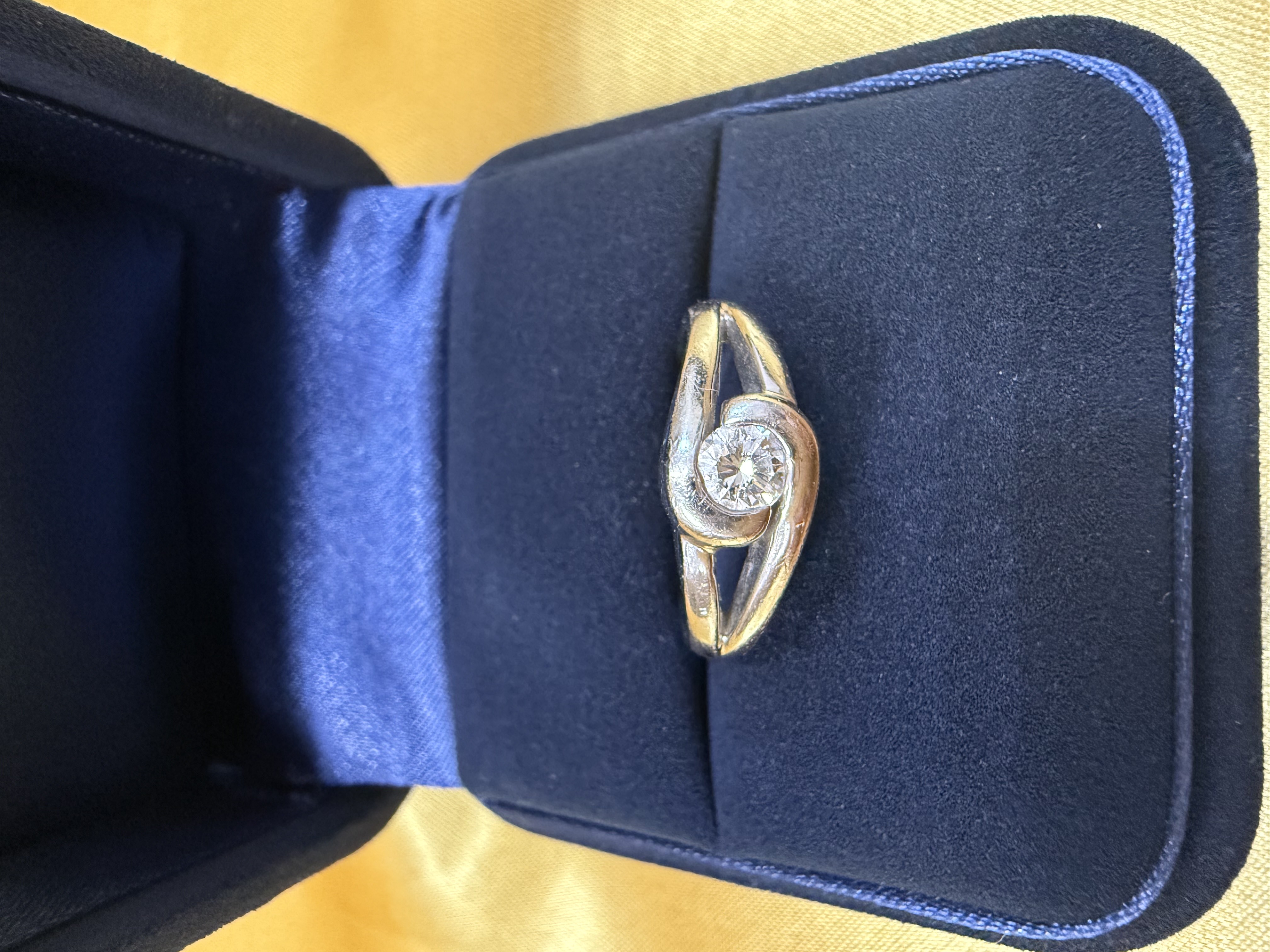 Pt900 ダイヤ付きリング