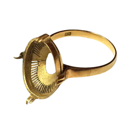 石が取れた指輪